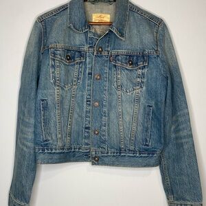 VTG Levi’s Women’s 2000s Blue Jean Denim Trucker Jacket Size M Y2K